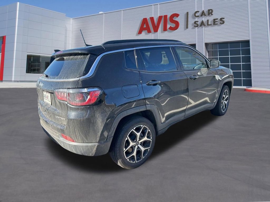 Used 2025 Jeep Compass Limited image 3