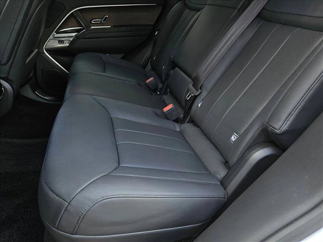 Used 2023 Land Rover Range Rover SE image 17