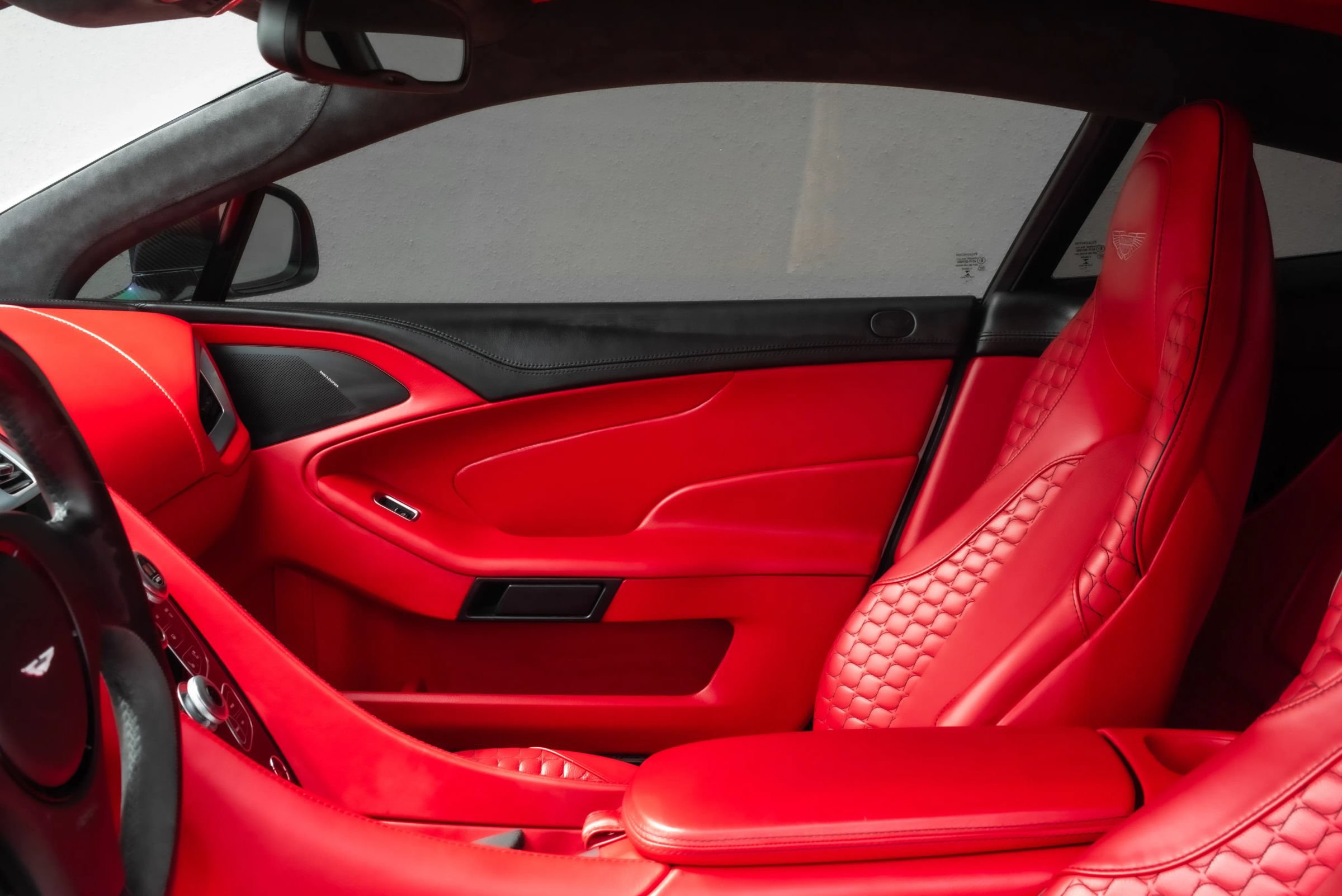 Used 2014 Aston Martin Vanquish Coupe RWD image 19