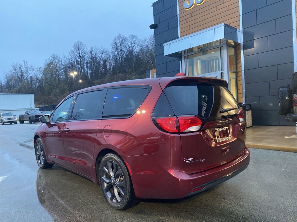 Certified 2020 Chrysler Pacifica Touring w/ S Appearance Package image 4