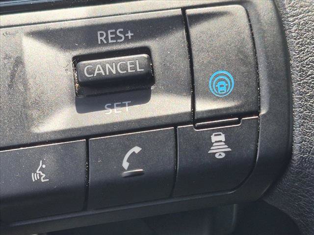 Certified 2023 Nissan Rogue SV FWD image 11