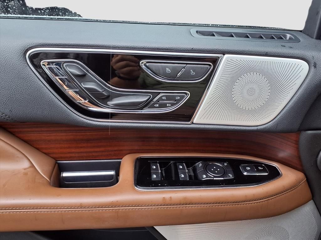 Used 2023 Lincoln Navigator L Reserve image 23