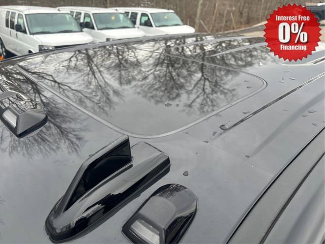 Used 2022 GMC Sierra 3500 Denali w/ Denali Ultimate Package AWD/4WD image 12