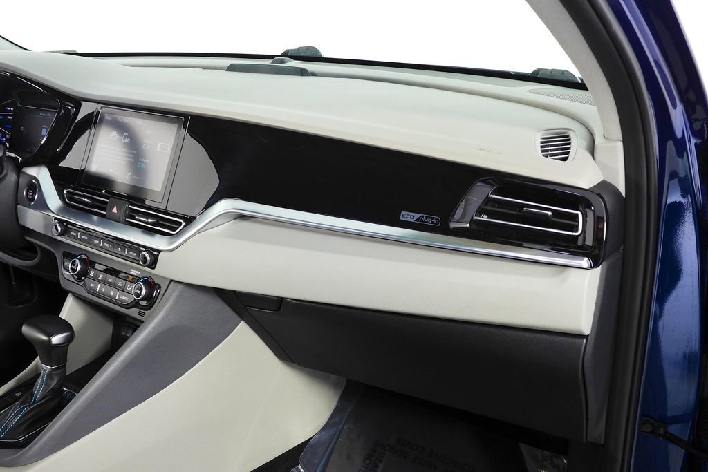 Used 2020 Kia Niro EX FWD image 14