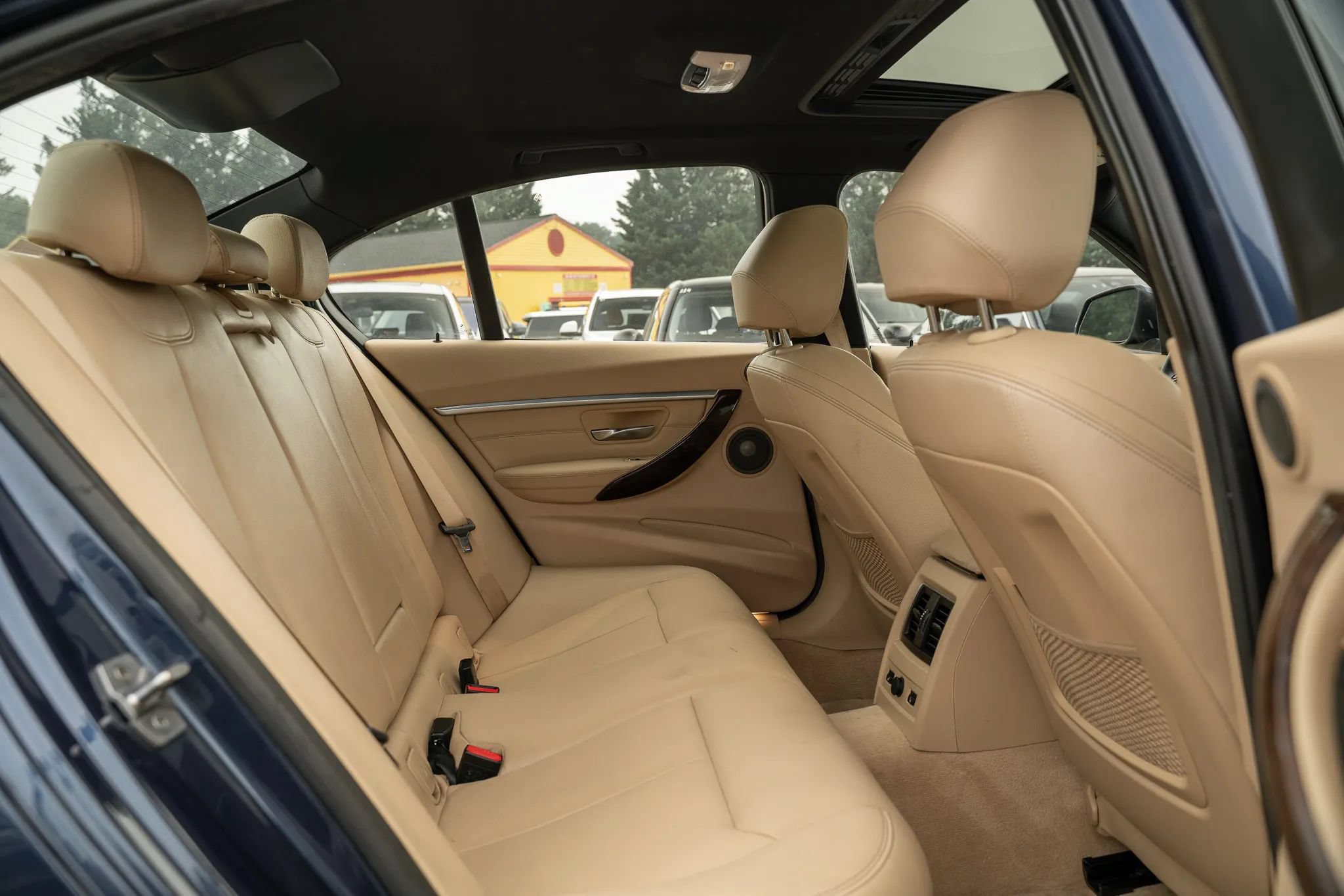 Used 2016 BMW 340i Sedan RWD image 11