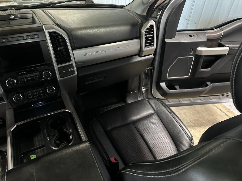 Used 2020 Ford F250 Lariat image 34
