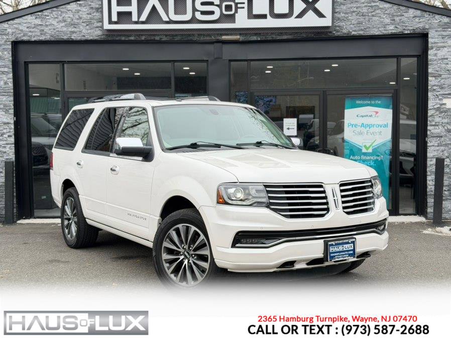 Used 2017 Lincoln Navigator Select image 2