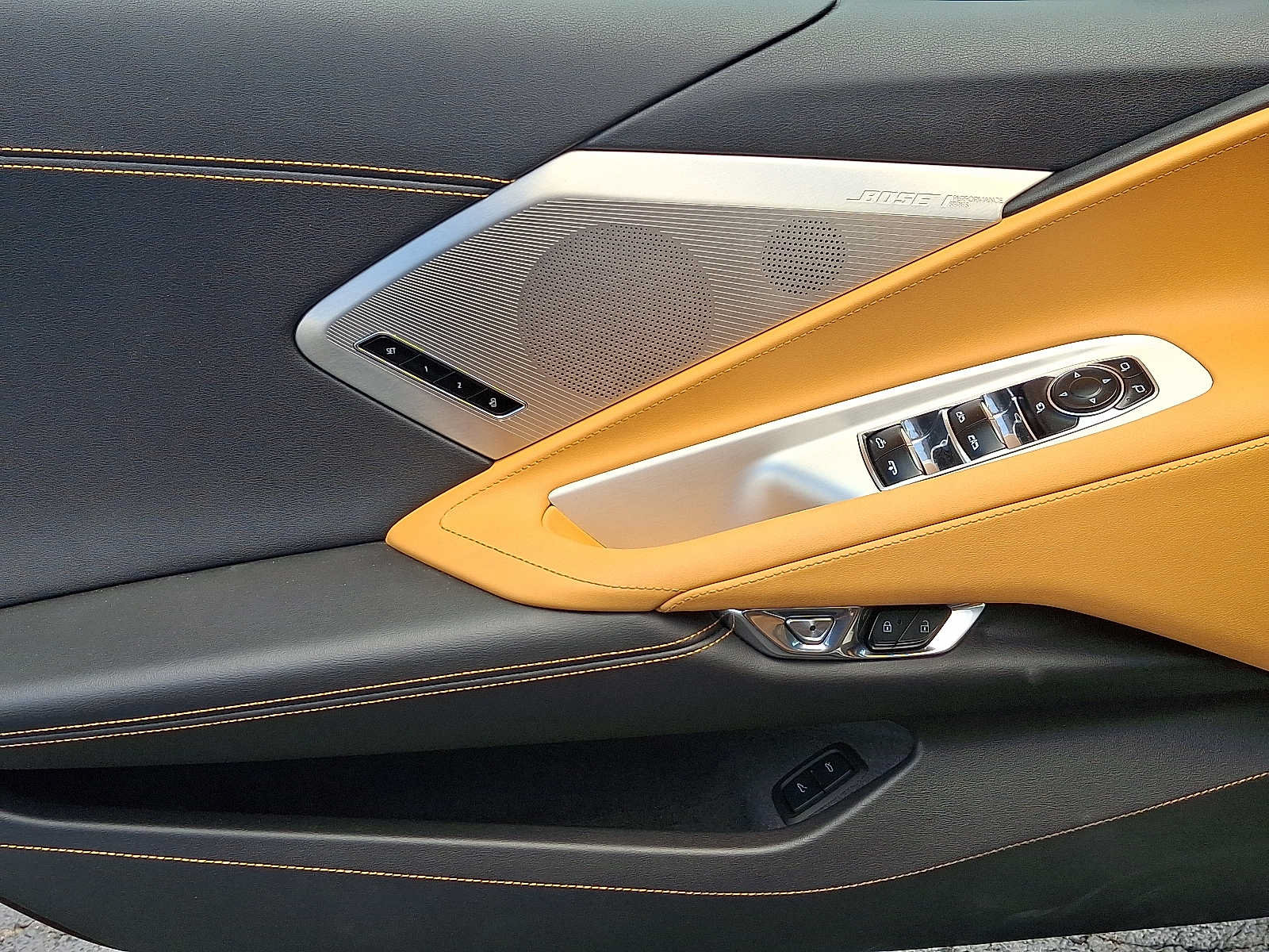 Used 2023 Chevrolet Corvette Stingray Preferred Conv w/ Z51 Performance Package RWD image 12