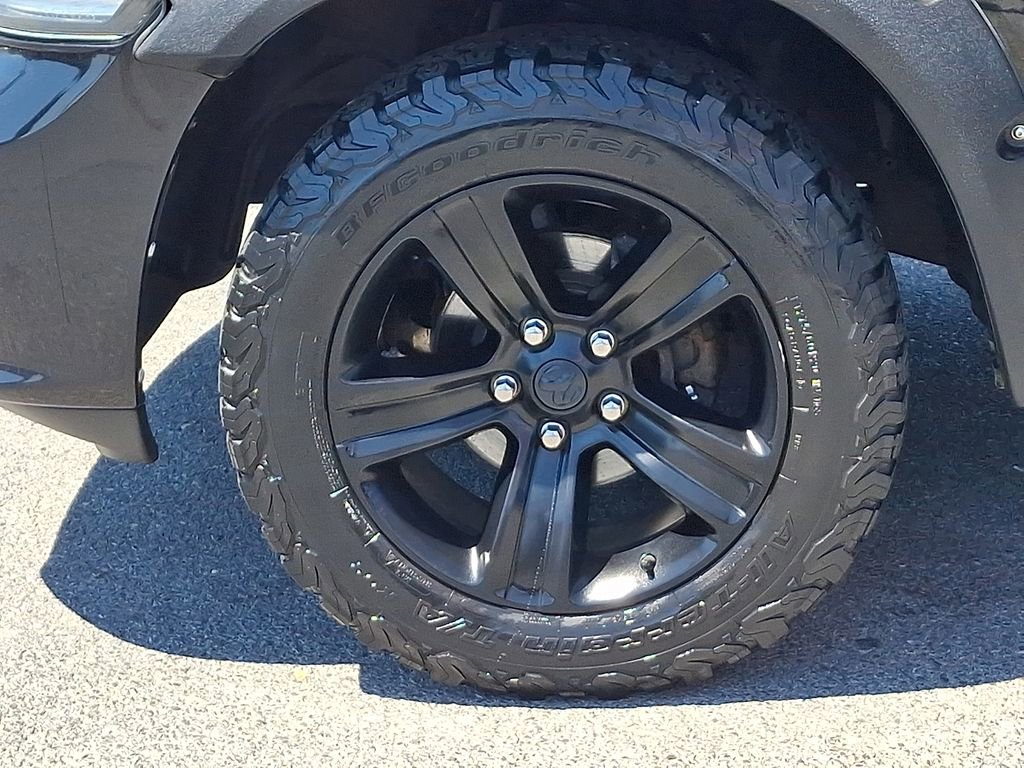 Used 2016 RAM 1500 Sport w/ Black Ram 1500 Sport Group AWD/4WD image 10