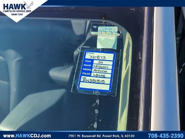 Used 2024 Nissan Altima 2.5 S FWD image 12