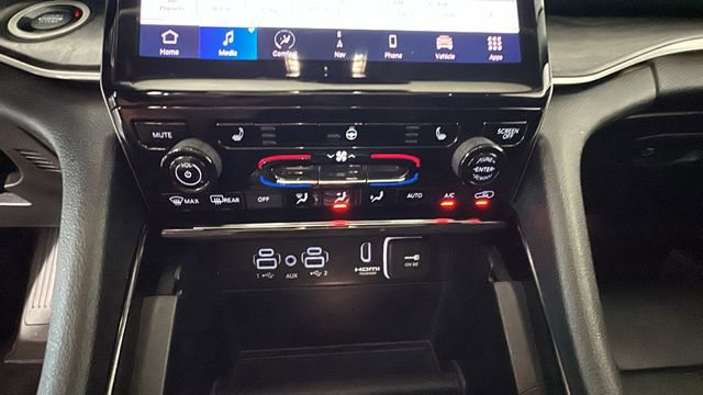 Used 2023 Jeep Grand Cherokee 4WD 4xe image 23
