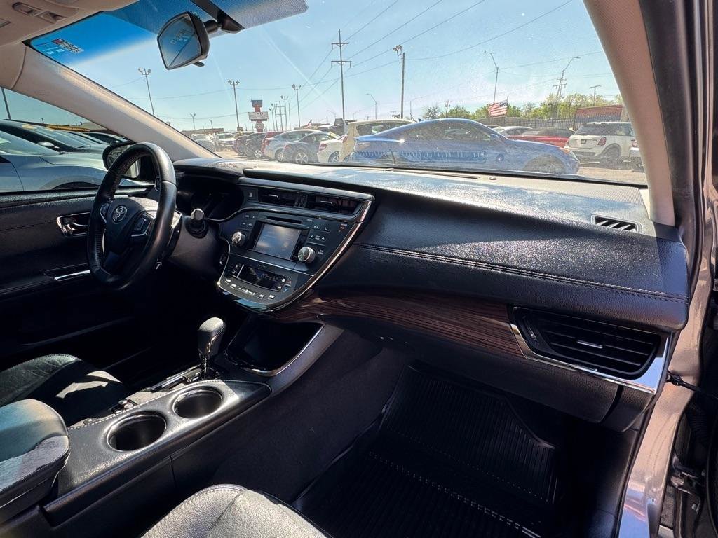 Used 2015 Toyota Avalon XLE FWD image 12