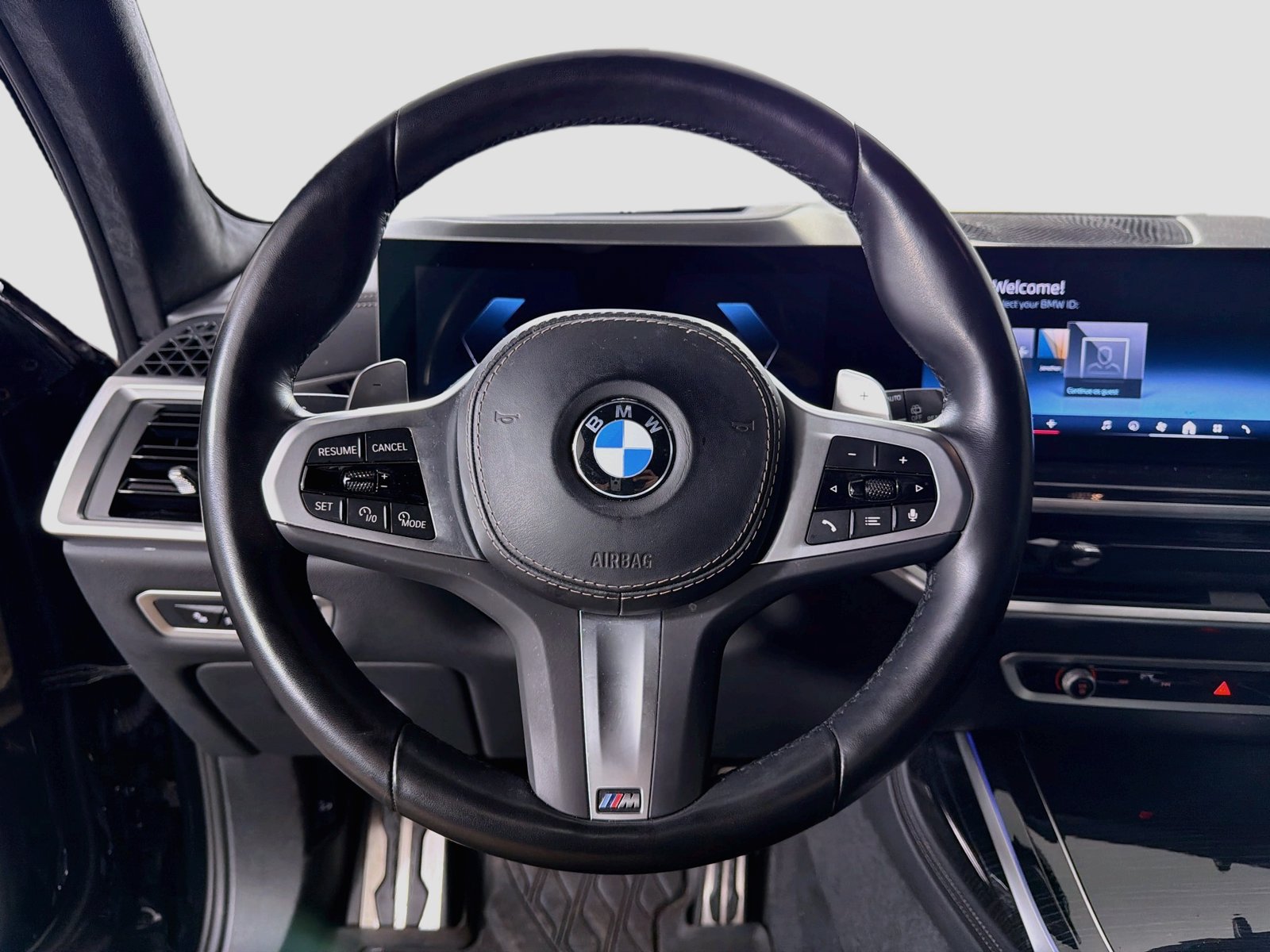 Certified 2024 BMW X7 xDrive40i w/ M Sport Package AWD/4WD image 13