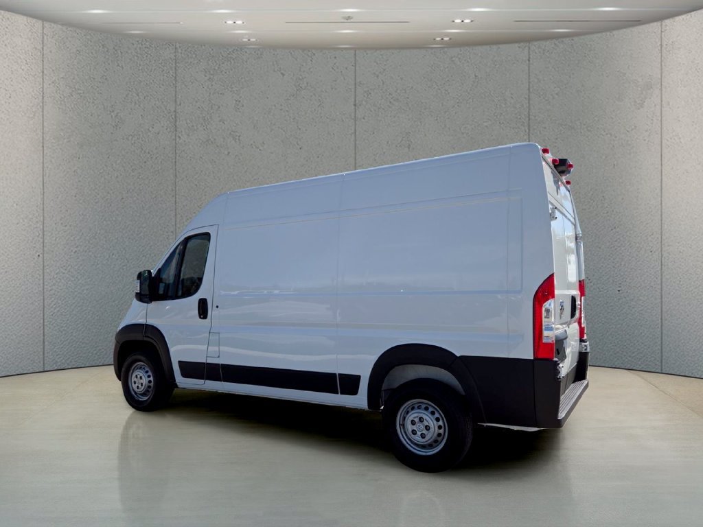 Used 2024 RAM ProMaster 2500 w/ Convenience Group FWD image 9
