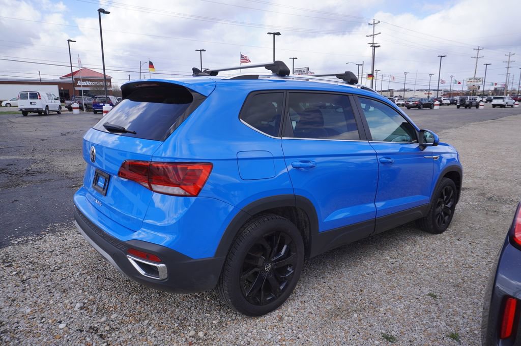 Used 2022 Volkswagen Taos SEL w/ Panoramic Sunroof Package image 6