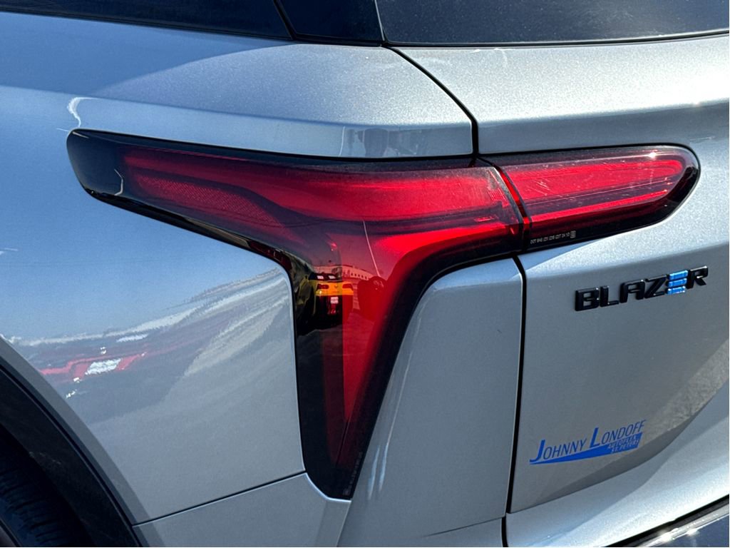 Used 2024 Chevrolet Blazer EV RS image 6