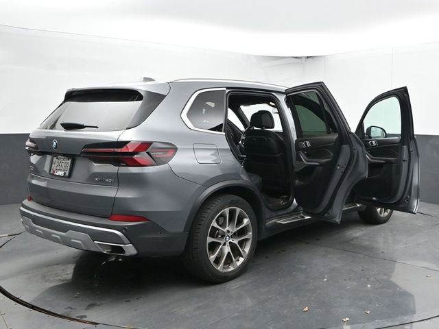 Used 2024 BMW X5 xDrive40i AWD/4WD image 56