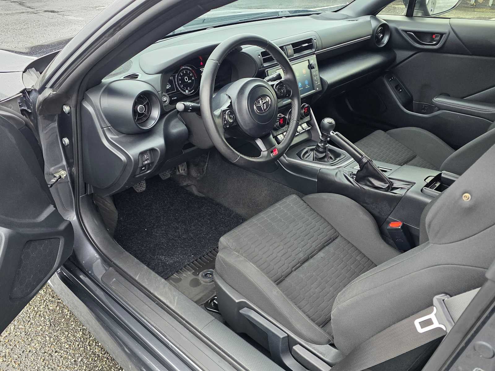 Used 2023 Toyota GR86 w/ ALL Weather Mat Package (TMS) RWD image 14