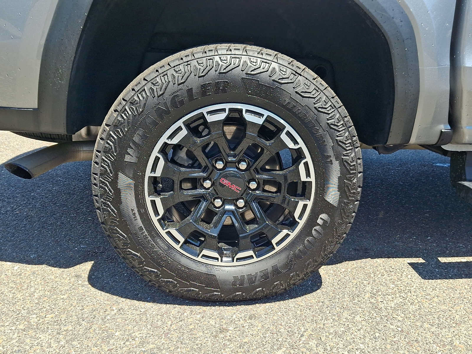 Used 2026 GMC Canyon AT4 w/ Technology Plus Package AWD/4WD image 8