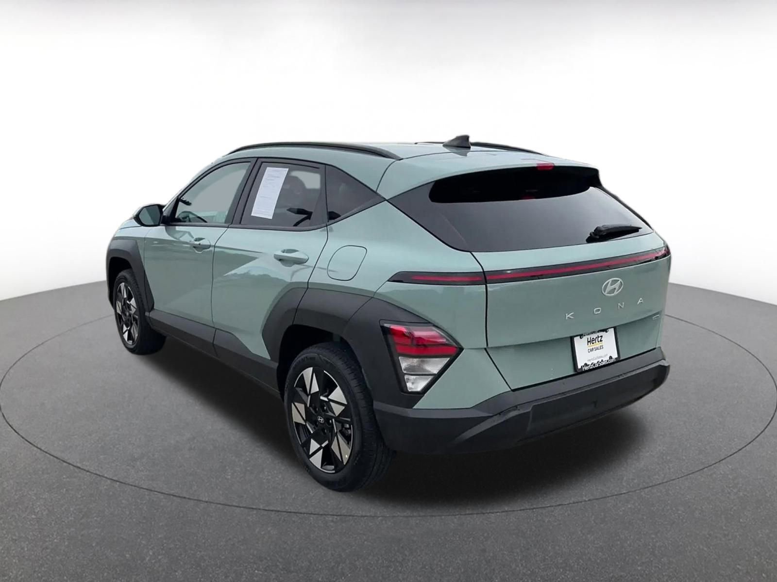 Used 2025 Hyundai Kona SEL image 11