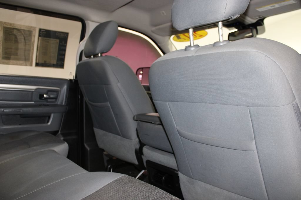 Used 2017 RAM 1500 Big Horn RWD image 30