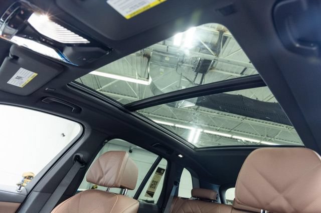 New 2026 BMW X5 xDrive40i w/ M Sport Package AWD/4WD image 16
