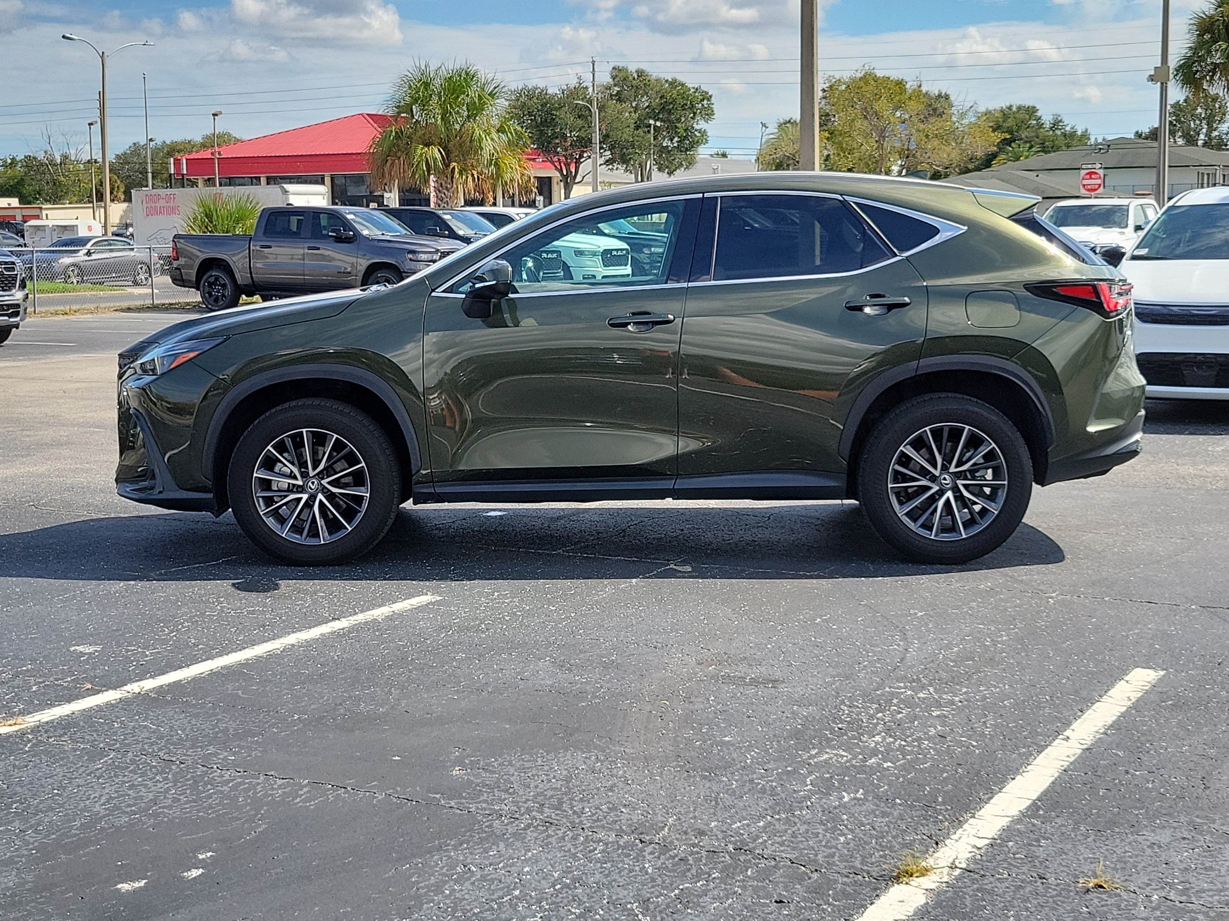 Used 2024 Lexus NX 250 FWD w/ Towing Package (2000 Lbs) image 8