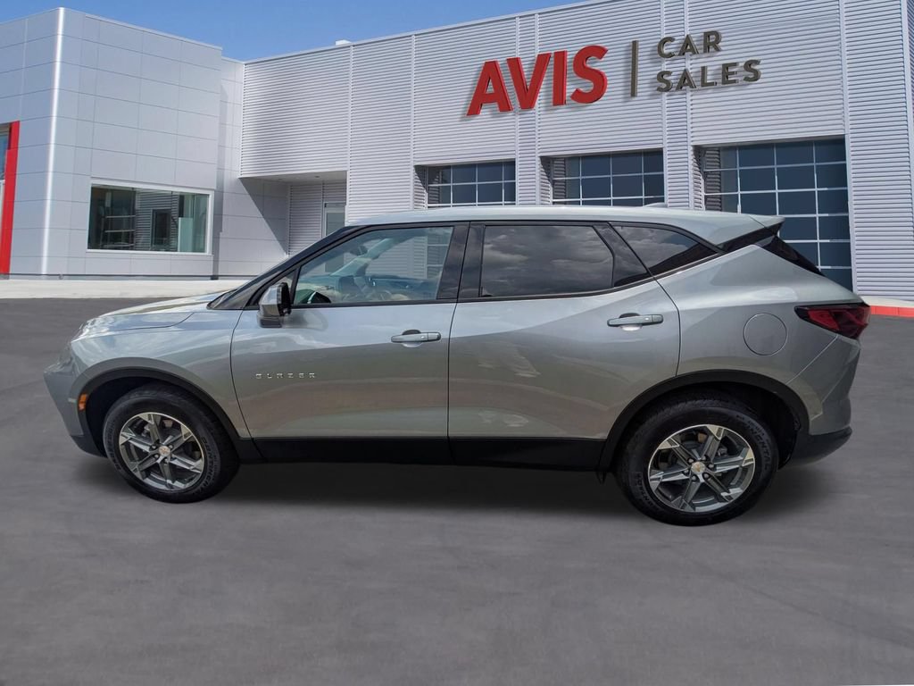 Used 2025 Chevrolet Blazer LT FWD image 10