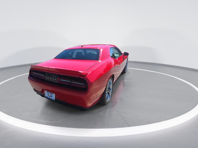 Used 2020 Dodge Challenger R/T RWD image 8