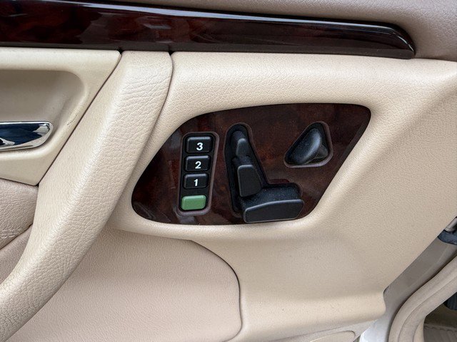 Used 2001 Mercedes-Benz E 320 Sedan image 16