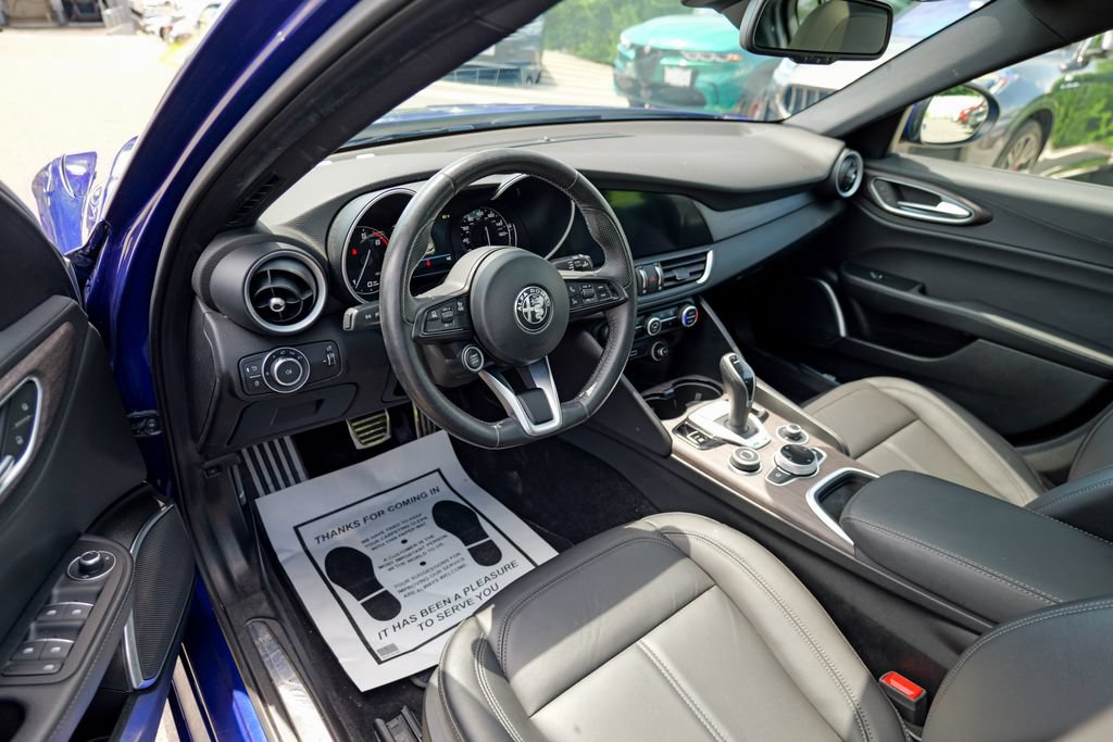 Used 2022 Alfa Romeo Giulia Ti AWD/4WD image 16