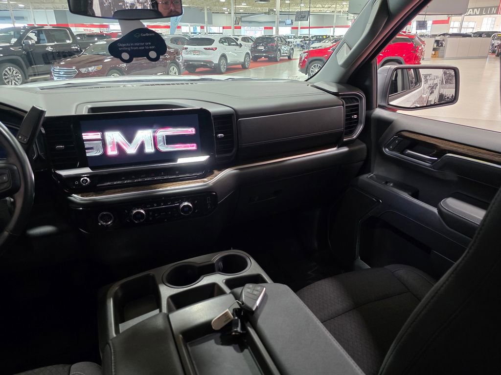 Used 2023 GMC Sierra 1500 Elevation image 17