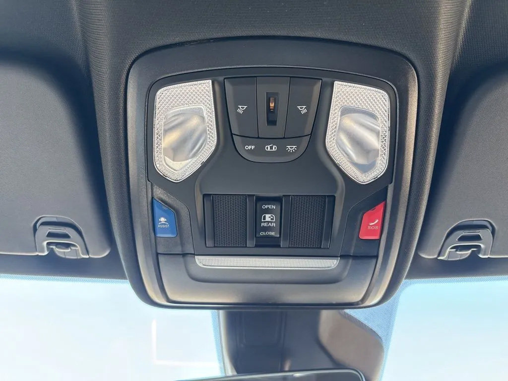 New 2026 RAM 1500 Express AWD/4WD image 21