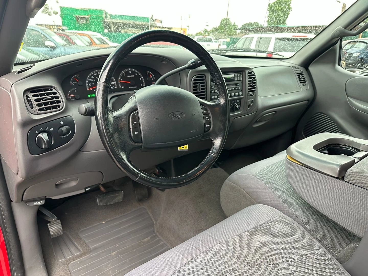 Used 2000 Ford F150 XL image 10