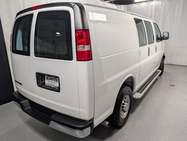 Certified 2025 Chevrolet Express 2500 w/ Driver Convenience Package RWD image 4