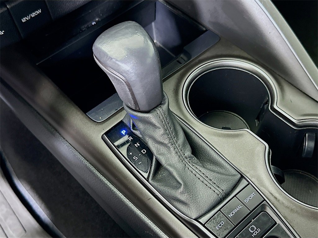 Used 2021 Toyota Camry XSE w/ Navigation Package image 32