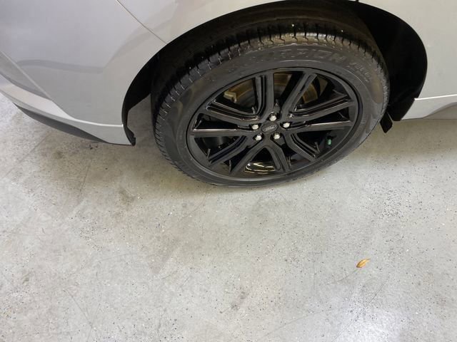 Used 2024 Ford Edge ST-Line image 13