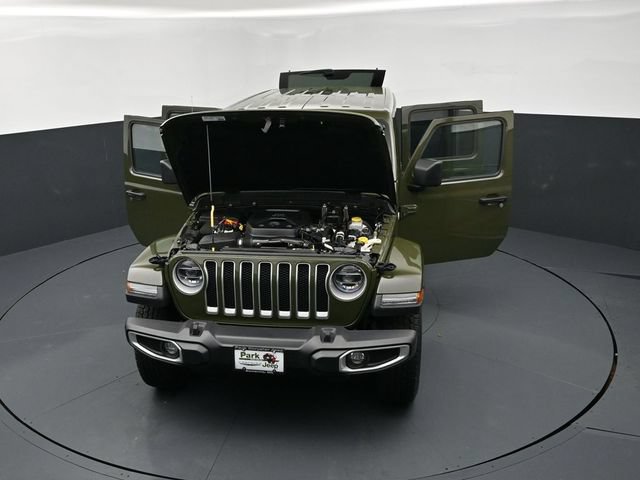 Used 2022 Jeep Wrangler Unlimited Sahara w/ LED Lighting Group AWD/4WD image 25