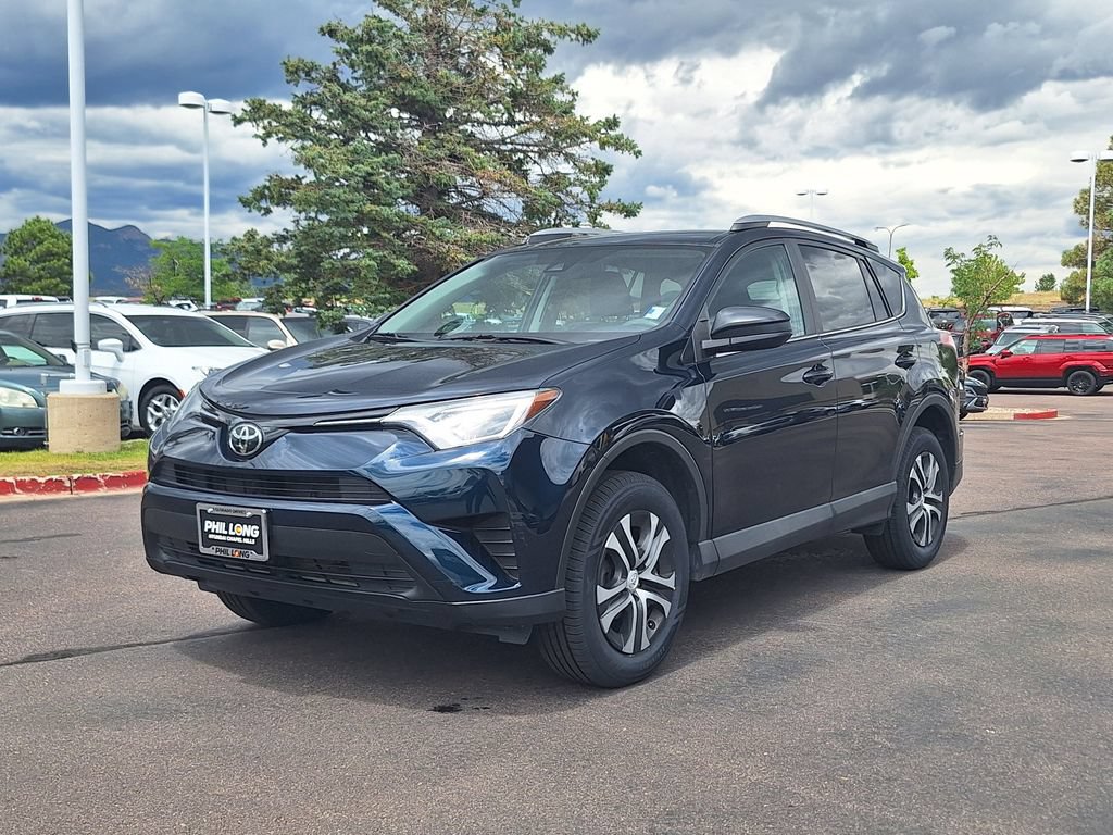 Used 2017 Toyota RAV4 LE FWD image 7