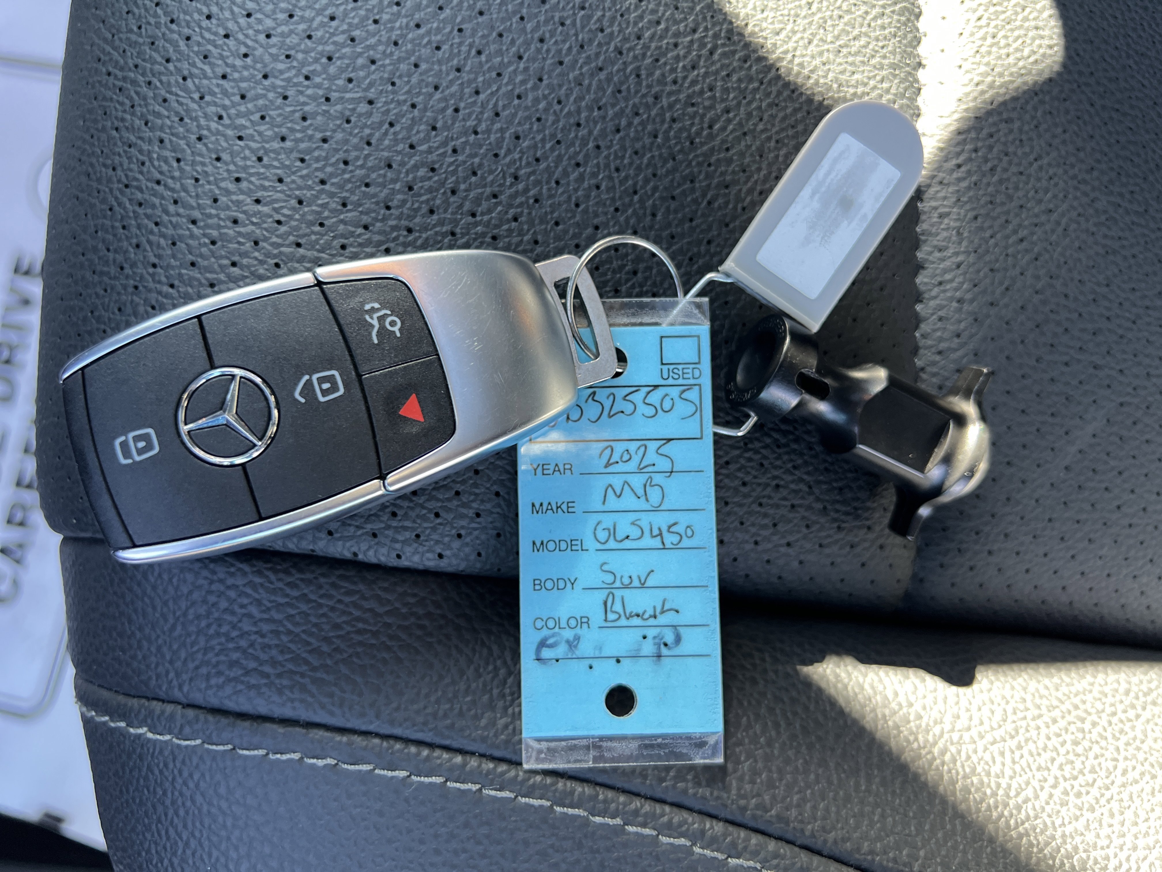 Certified 2025 Mercedes-Benz GLS 450 4MATIC image 31