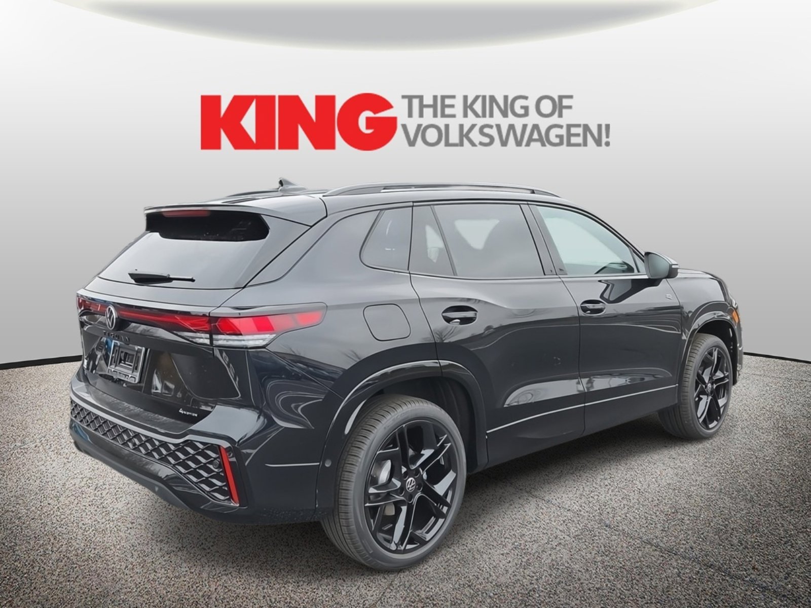 New 2026 Volkswagen Tiguan SE R-Line image 3