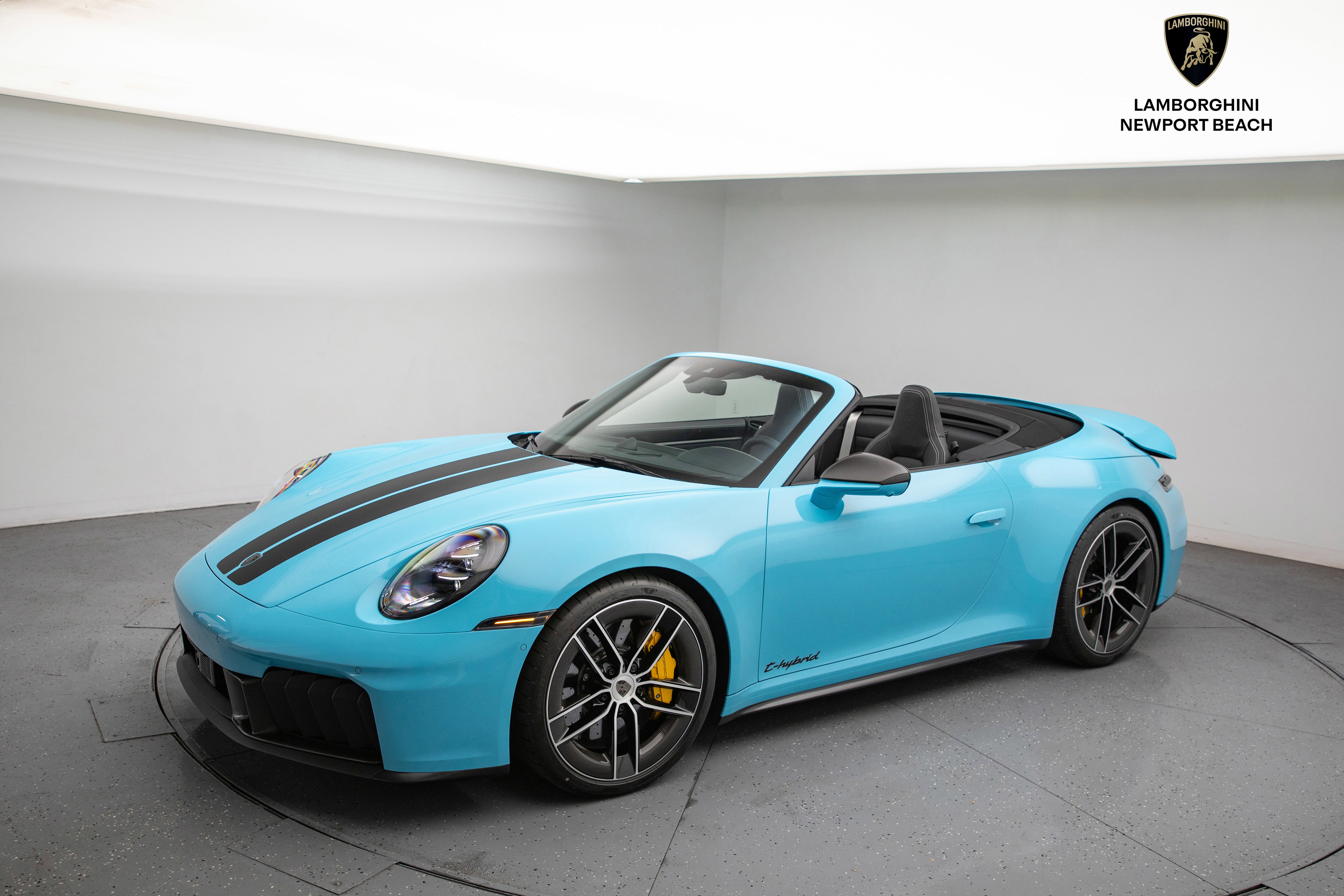 Used 2025 Porsche 911 GTS image 13