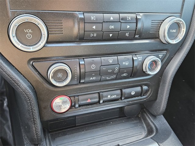 Used 2021 Ford Mustang Convertible image 17