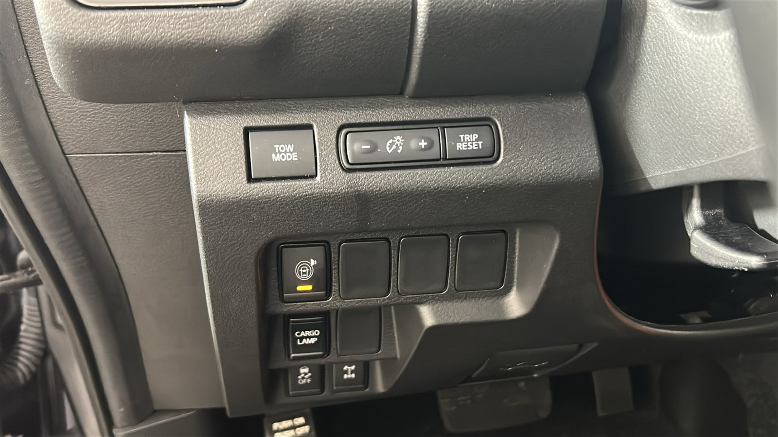 Used 2026 Nissan Frontier PRO-4X AWD/4WD image 23