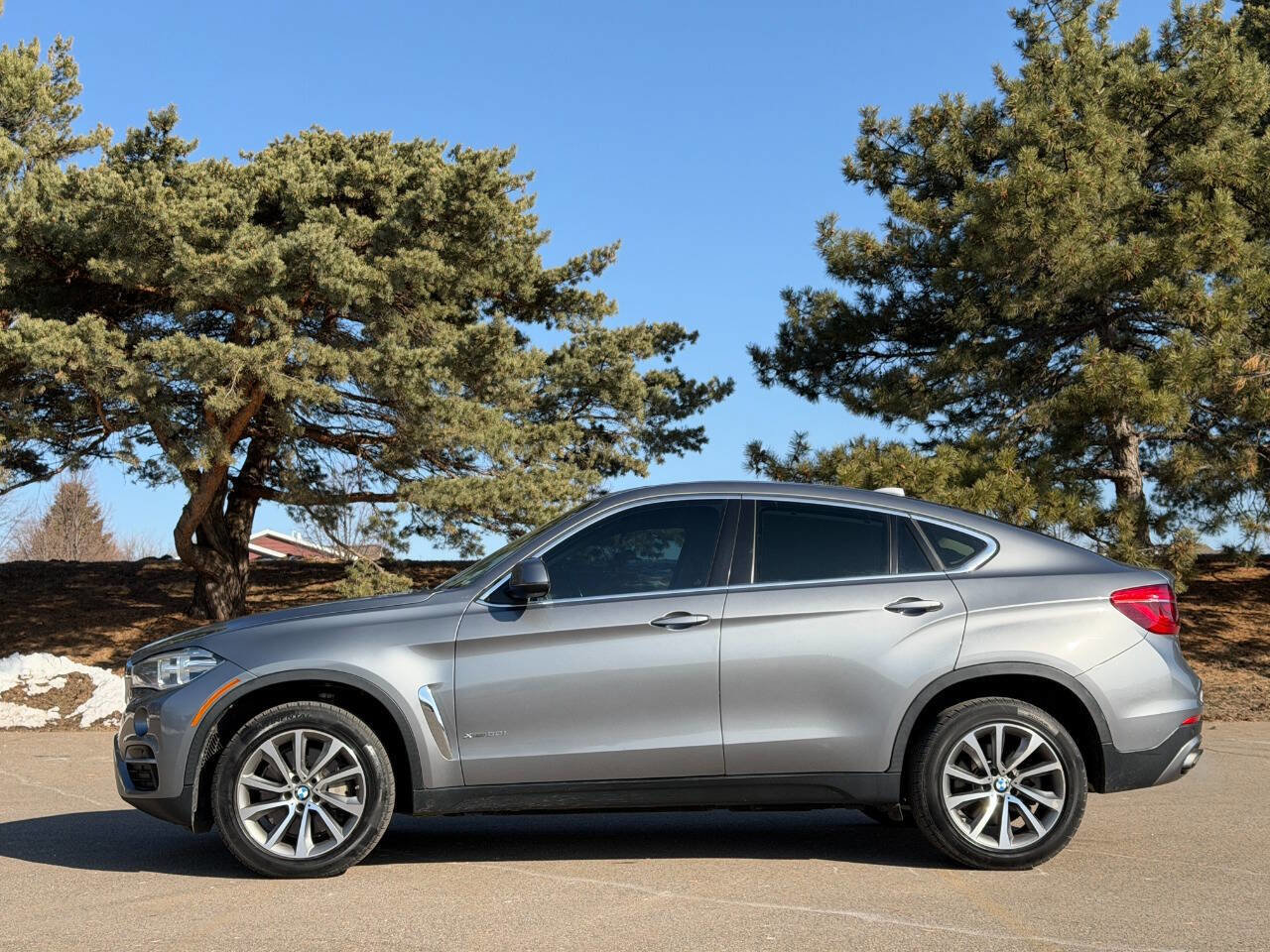 Used 2015 BMW X6 xDrive50i image 2
