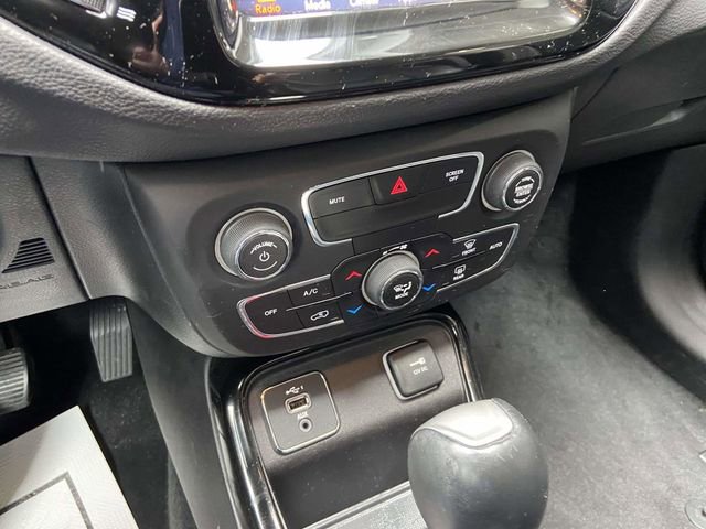 Used 2019 Jeep Compass Limited image 20