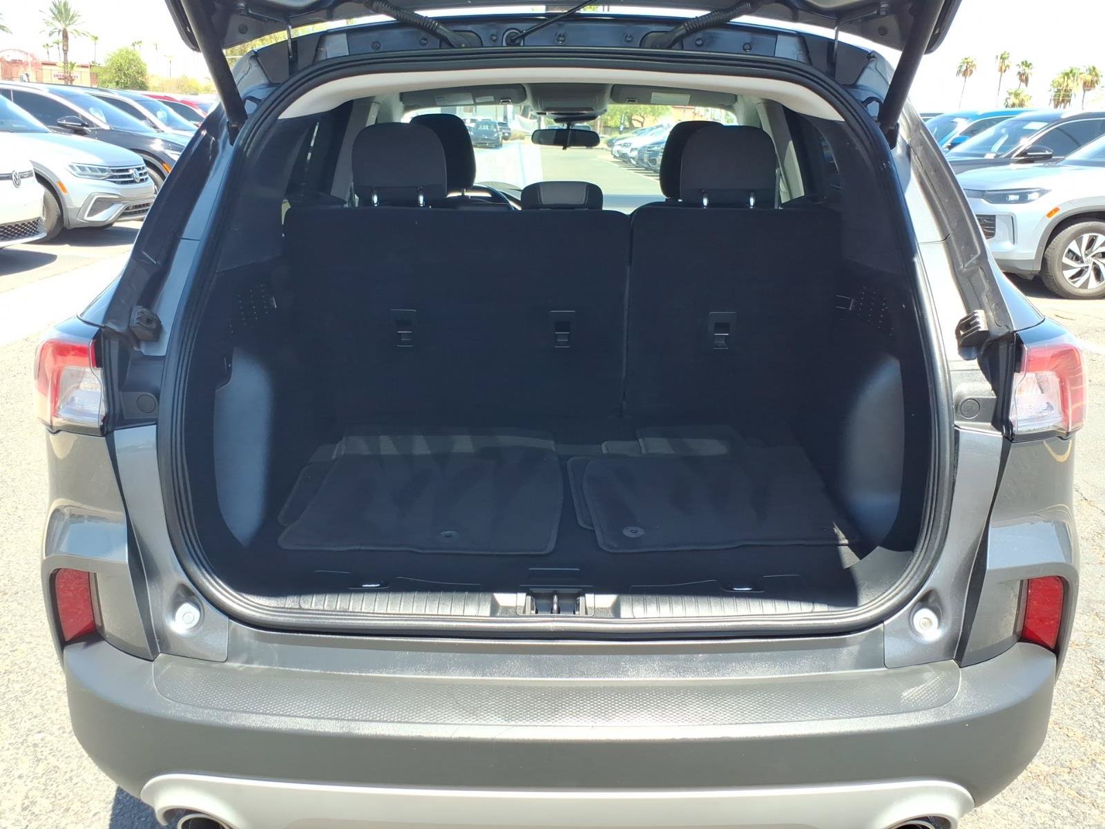Used 2021 Ford Escape SE w/ Convenience Package FWD image 15