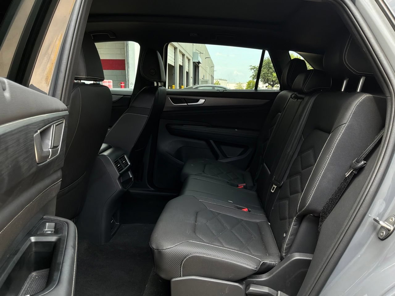 Used 2026 Volkswagen Atlas Cross Sport SE AWD/4WD image 12