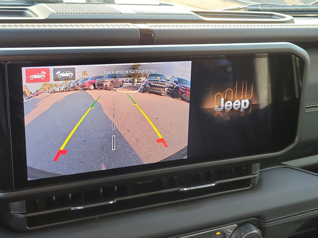 New 2026 Jeep Wrangler Unlimited Sahara AWD/4WD image 28