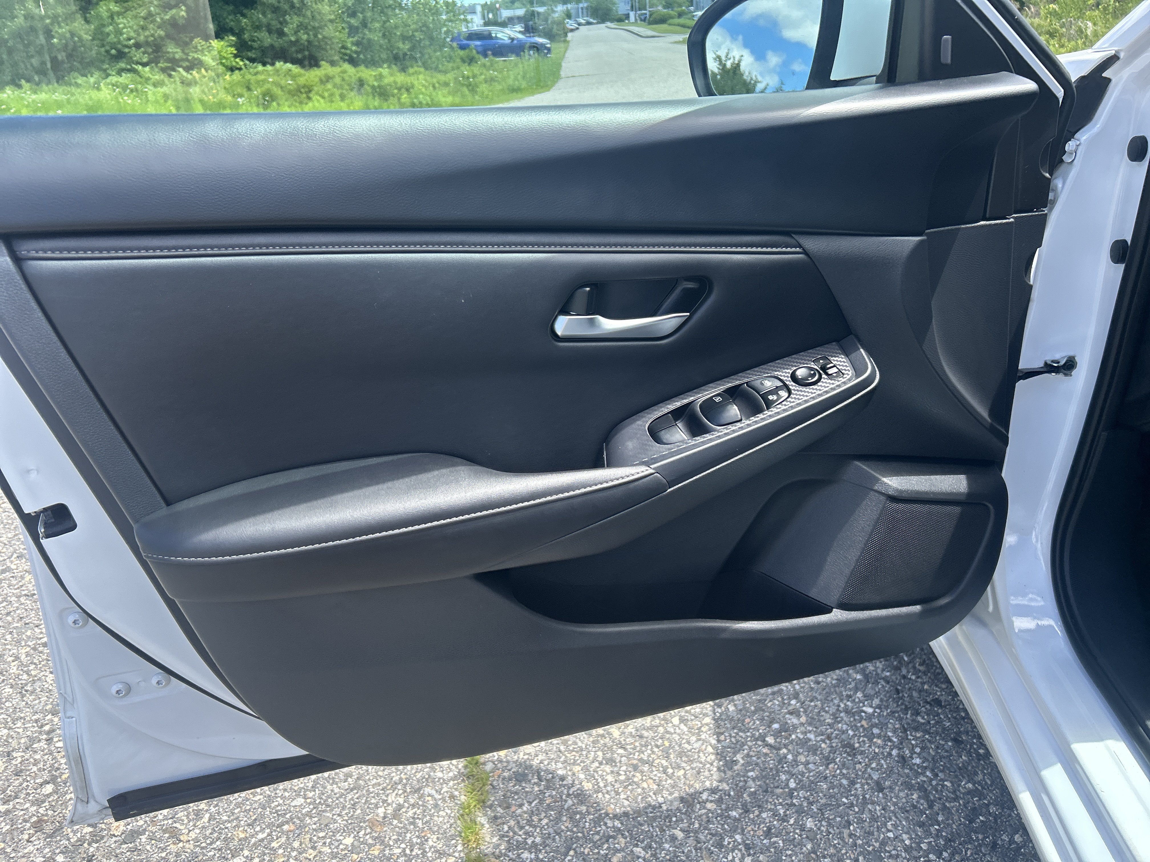 Certified 2023 Nissan Sentra SV FWD image 15